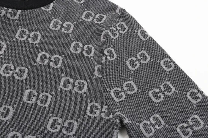 GG - SWEATER