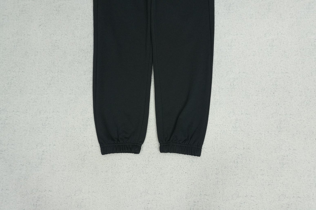 C - SWEATPANTS