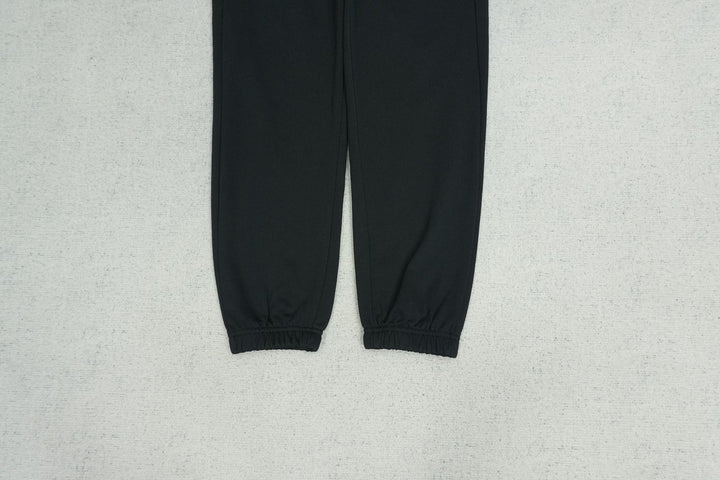 C - SWEATPANTS