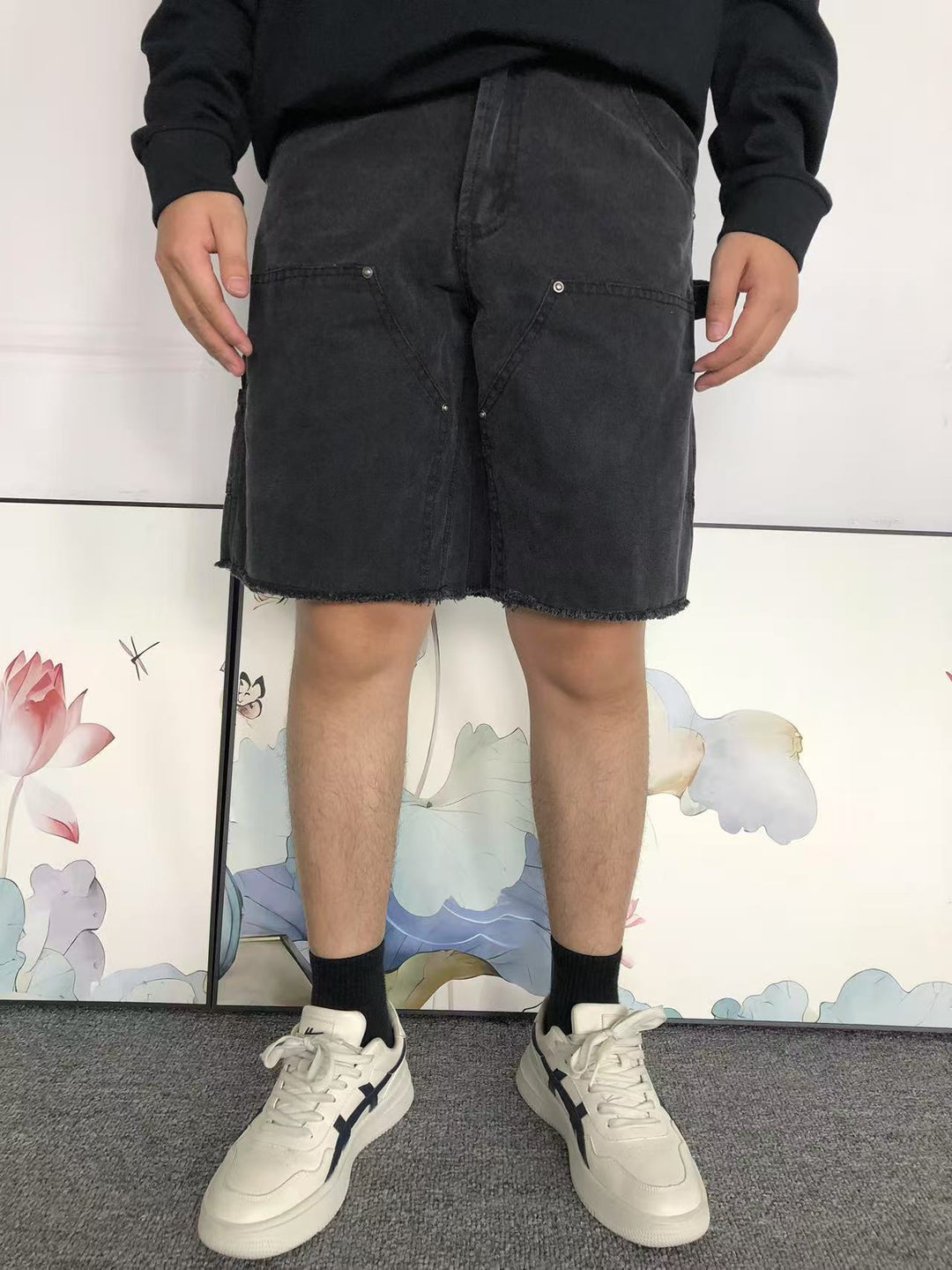 M - SHORTS