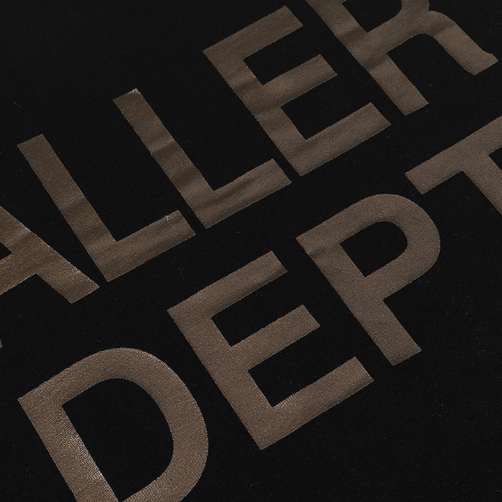 Camiseta del departamento de galería