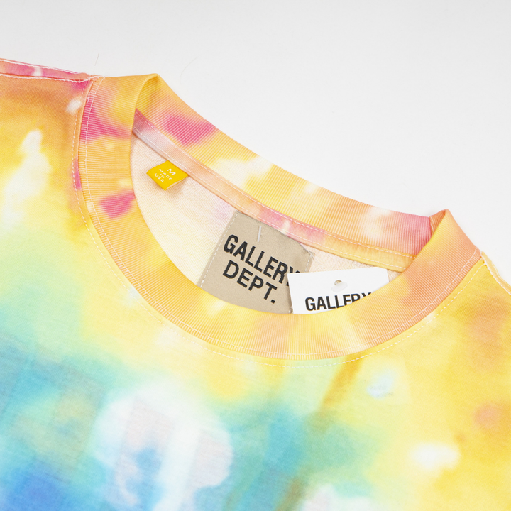 Camiseta del departamento de galería