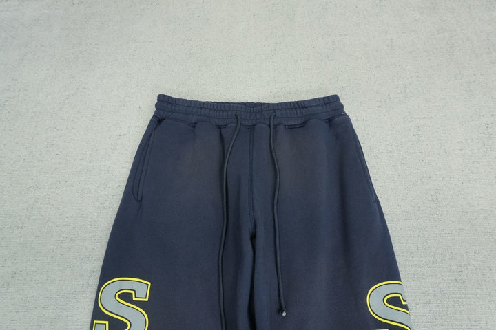 S - SWEATPANTS