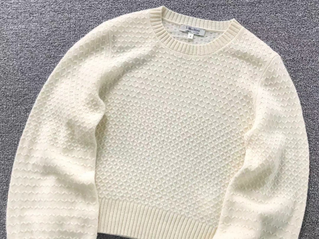 M - SWEATER