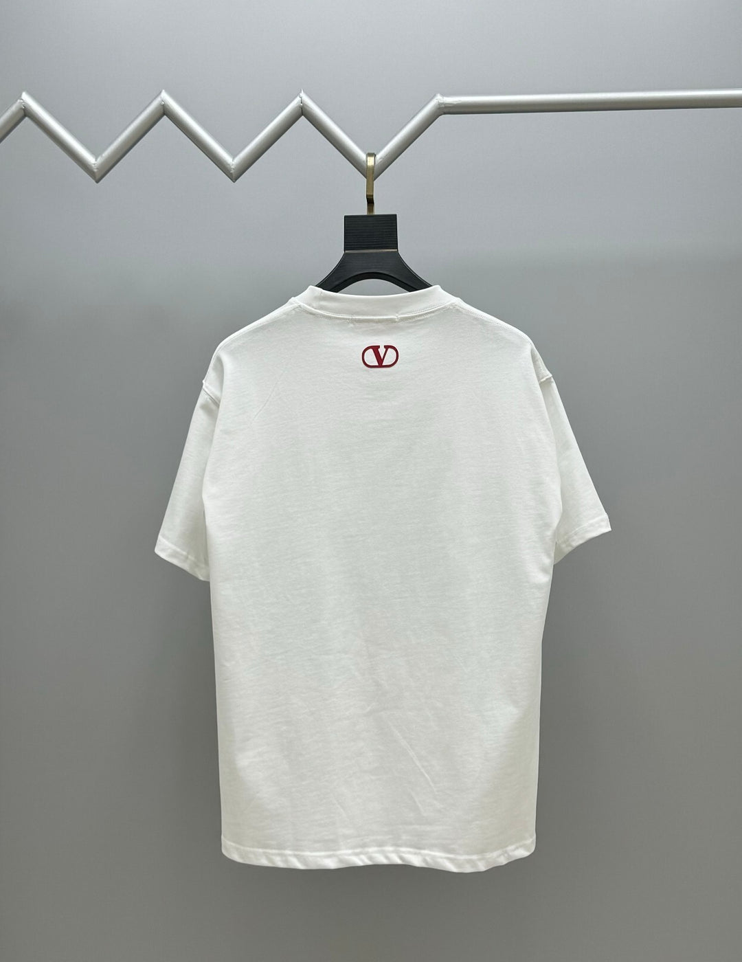 V - TSHIRT