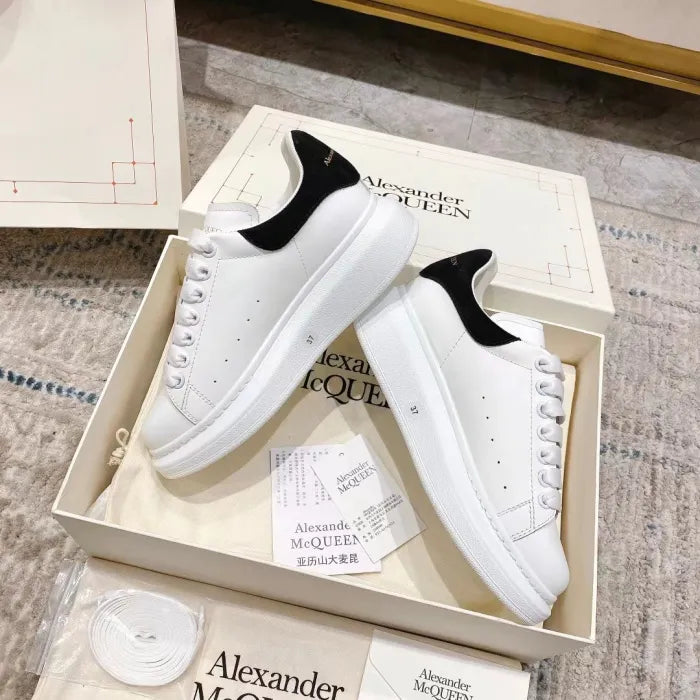 A - SNEAKERS