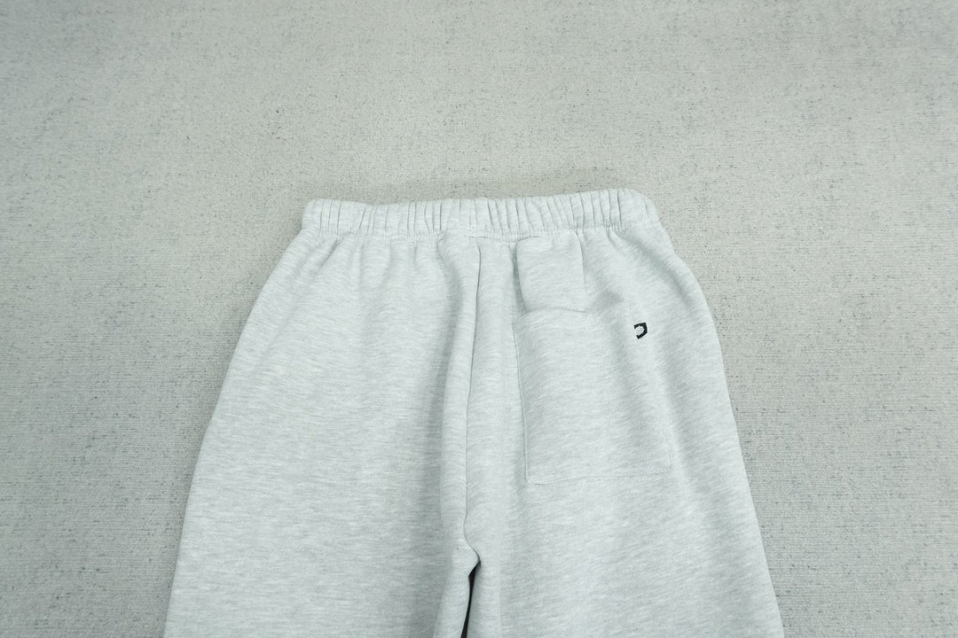 B - SWEATPANTS
