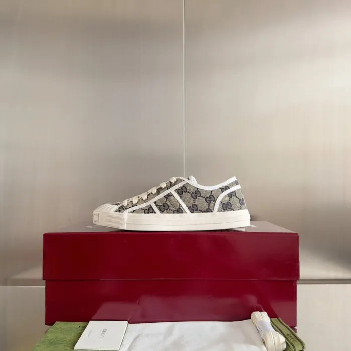 GG - SNEAKERS
