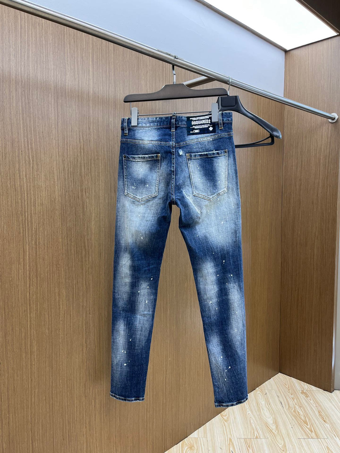D - JEANS