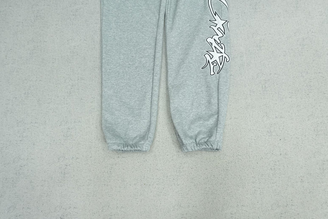 C - SWEATPANTS
