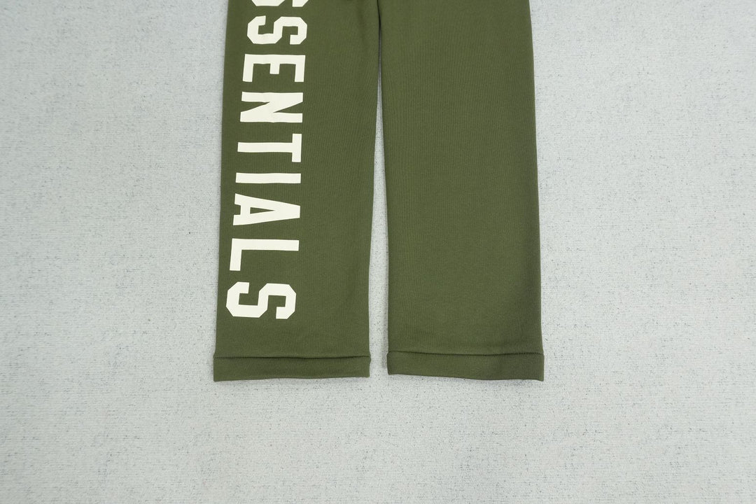 F - SWEATPANTS