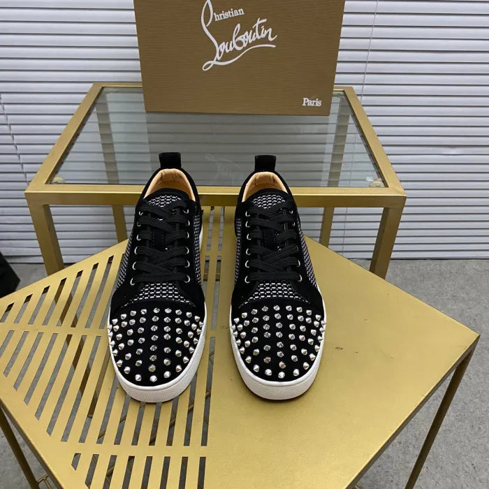 C - SNEAKERS