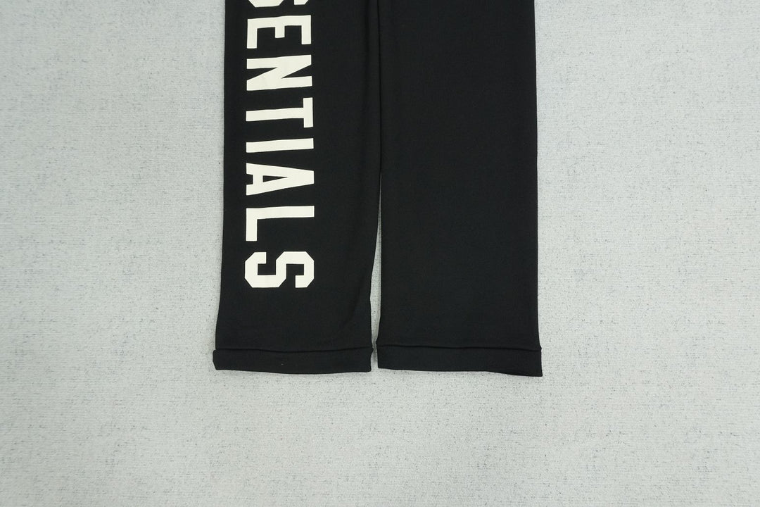 F - SWEATPANTS