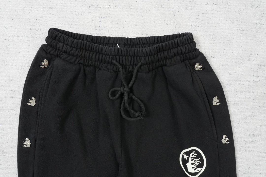 H - SWEATPANTS