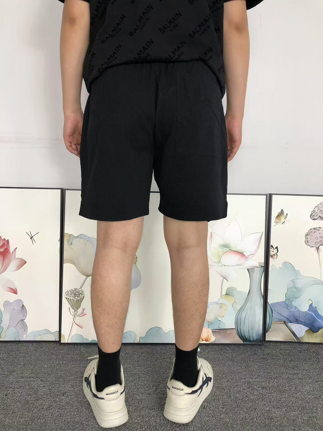 R - SHORTS