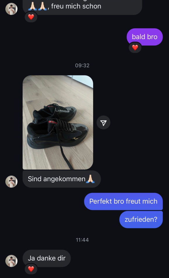 ZUFRIEDENE KUNDEN