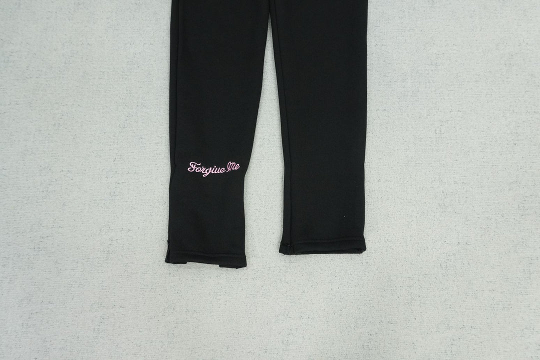 S - SWEATPANTS