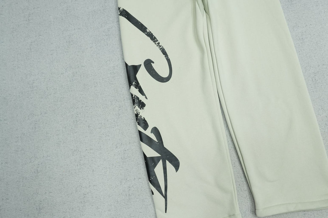 C - SWEATPANTS