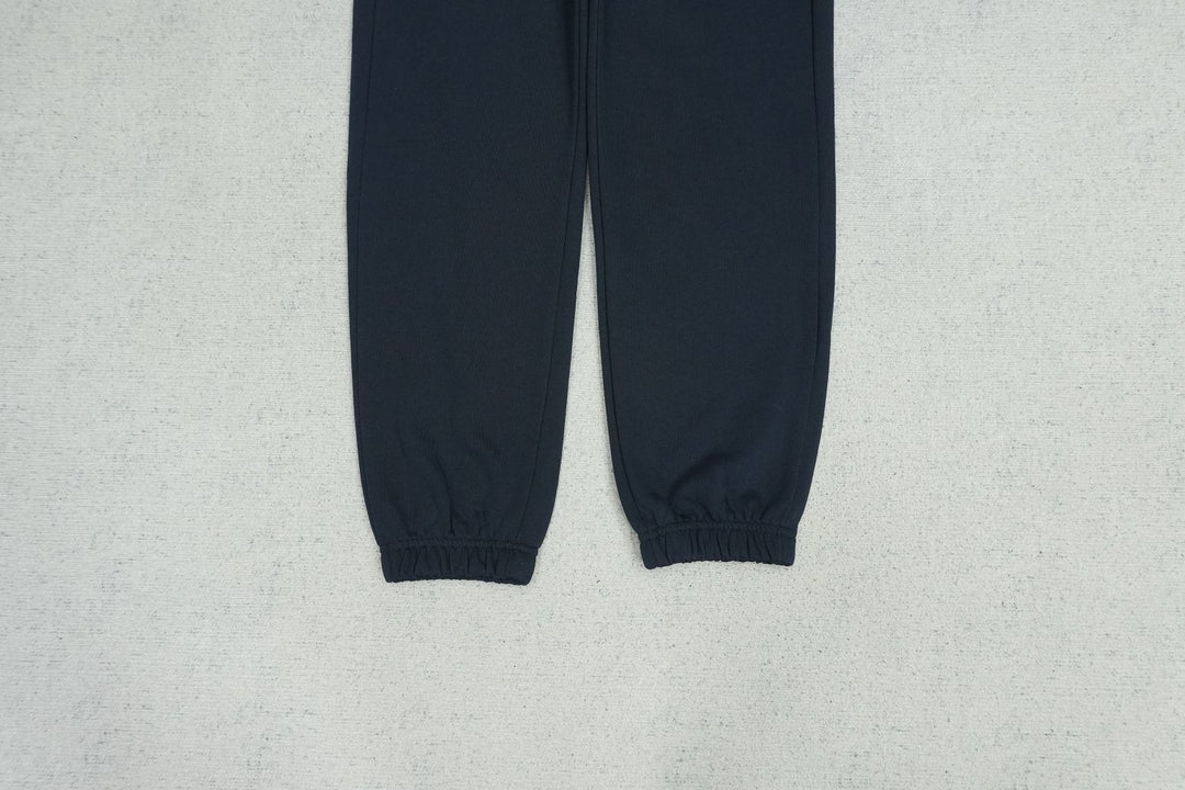 C - SWEATPANTS
