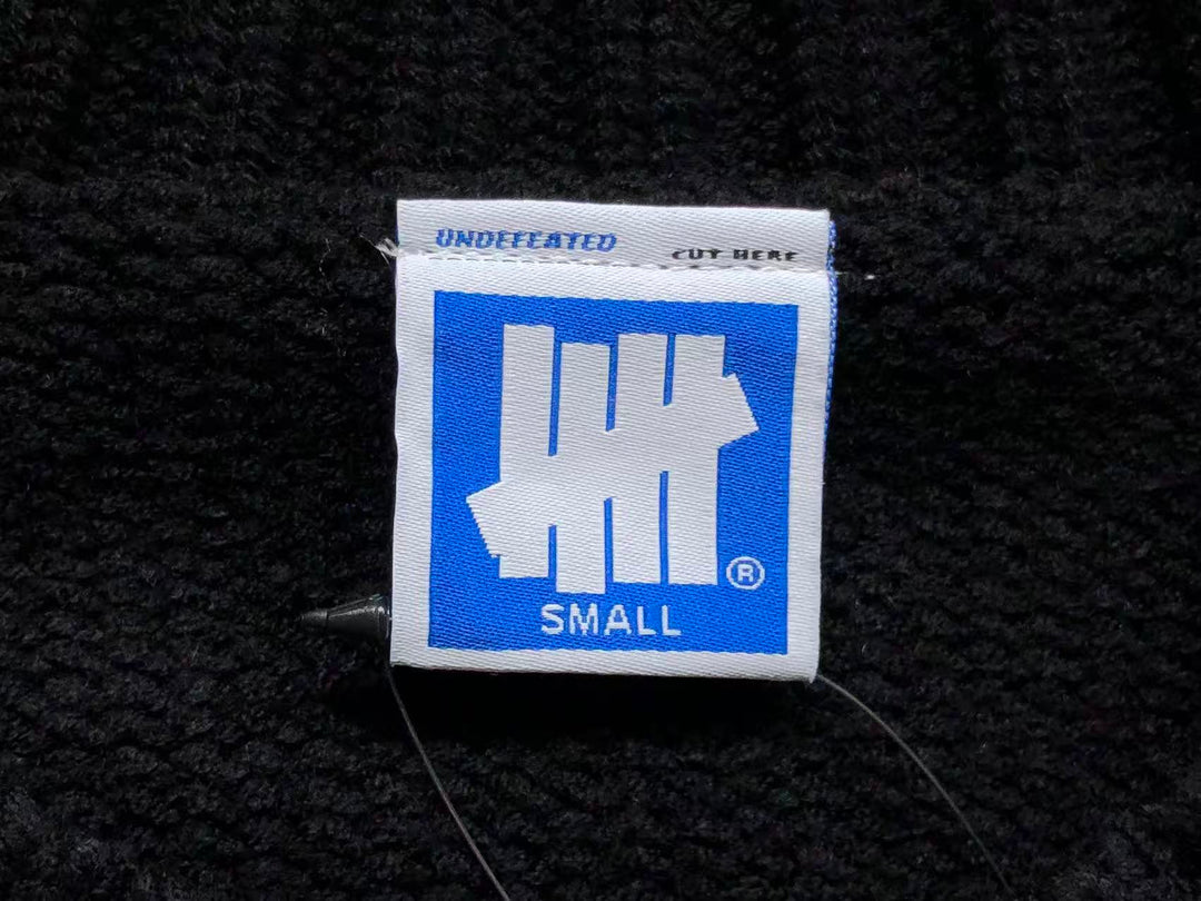 U - SWEATER