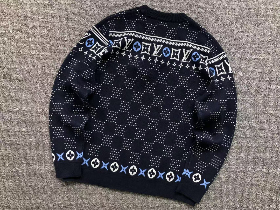 L - SWEATER