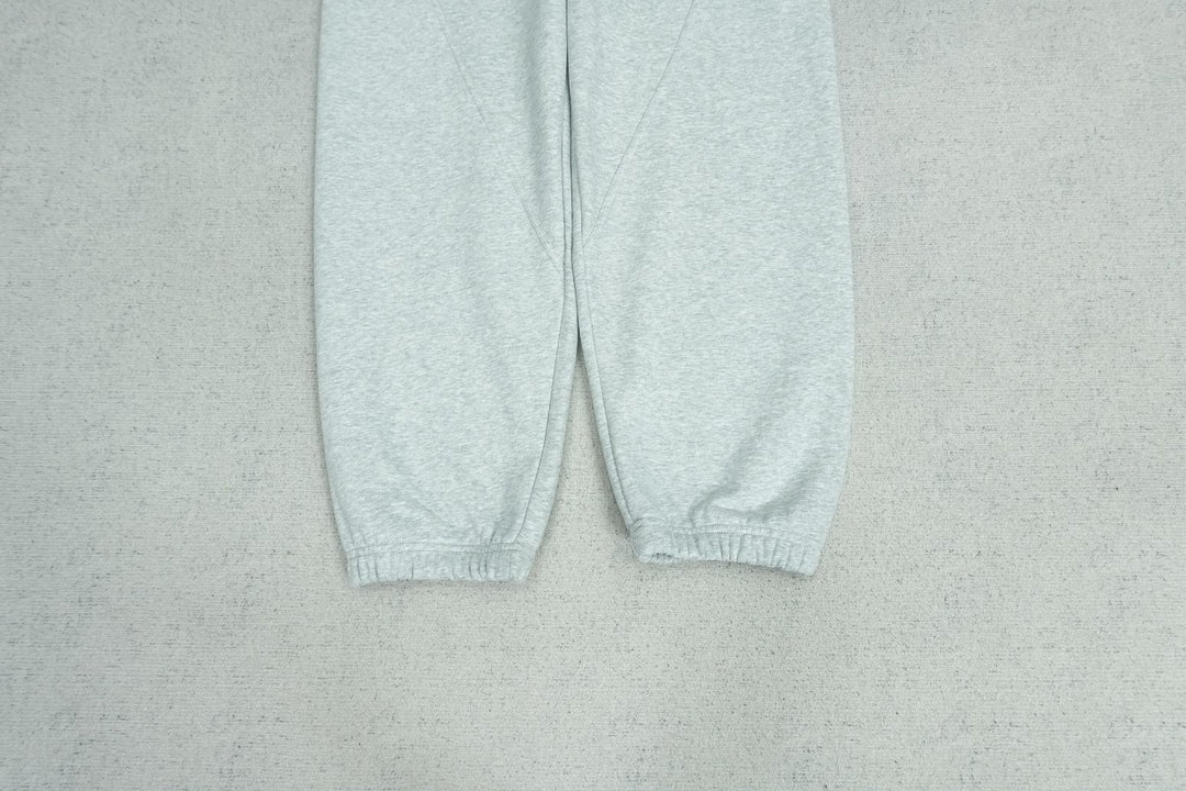 M - SWEATPANTS